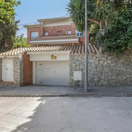 فيلة Villa Masnou *
